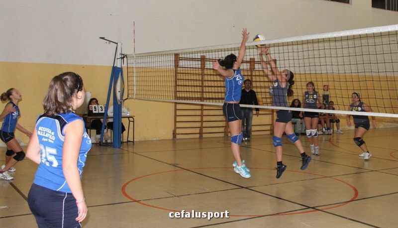 111116 volley 059y_tn.jpg